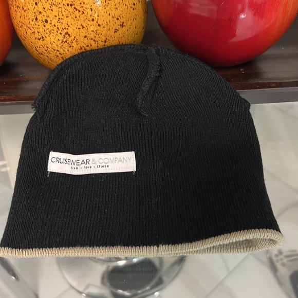 Brand new Alaska beanie. Nice & warm. 8”x8” stretchy & soft. Smoke free home - Picture 4 of 5